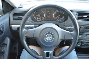 VOLKSWAGEN JETTA 1,6TDI 77kW 83586km SLOVENSKÉ - 15
