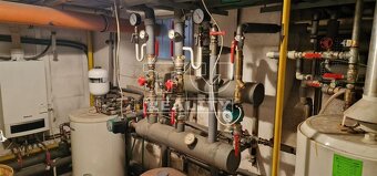 Administratívna budova v centre mesta - 15