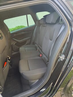 Škoda Octavia Combi iV Sportline - 15