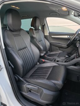 Škoda Karoq 2.0TDI 4x4 Webasto Navigácia - 15