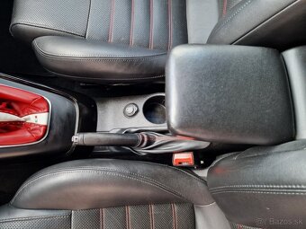 Alfa Romeo Giulietta 1.8 TBi Quadrifoglio Verde Top Stav - 15