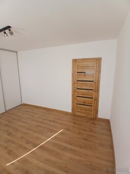 Krásny veľký 2 izbový byt s balkónom. - 15