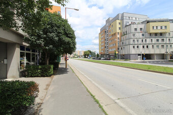 ZARIADENÝ OBCHODNÝ PRIESTOR V BA – PODUNAJSKÉ BISKUPICE - 15