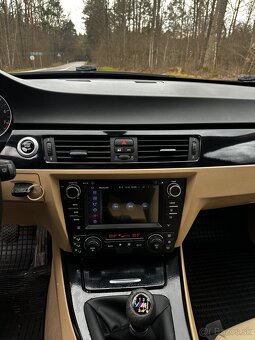 BMW E90 325i - 15