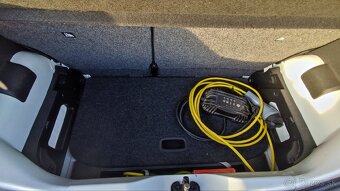 Elektromobil Volkswagen e-UP - 15