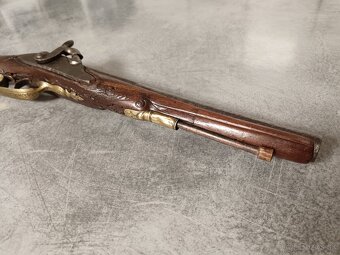 Starožitné pištole pušky - 15