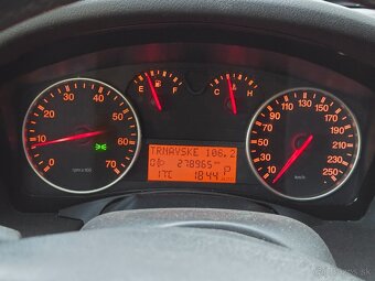 Fiat Croma 1.9 JTD __ Automat - 15
