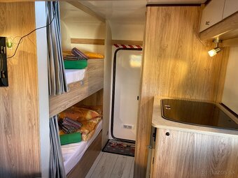 Predám obytný príves NIEWIADÓW N Cross mini. - 15