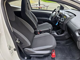 Toyota Aygo 1.0 VVT-i M5 X-PLAY LED LTA PCS Originál KM - 15