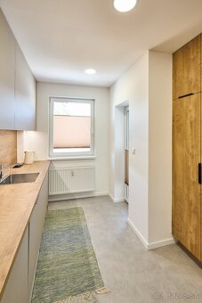 2 izbový, úplne nová rekonštrukcia centrum Žilina 64m2 - 15
