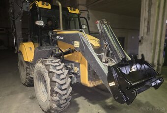 Predný rýchloupínač na traktorbáger Mecalac / Terex TLB990 - 15