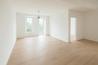 Ponúkame na predaj POSLEDNÝ exkluzívny byt 3 izbový 62,58 m2 - 15