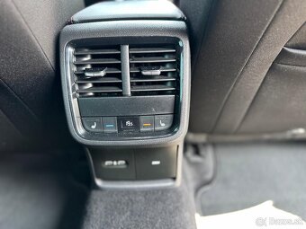 Škoda Octavia Combi 2.0 TDI RS DSG - 15