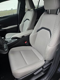Lexus UX 250H 2.0 112kW Hybrid 2023 - 15