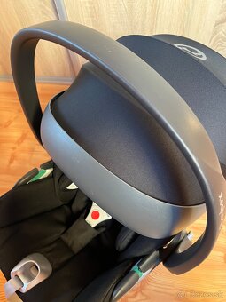 Cybex CLOUD Z2 i-SIZE Plus (0-13 kg) Deep Black Platinum - 15