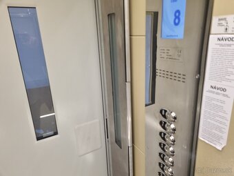 Moderný zrekonštruovaný dvojizbový byt s loggiou v Lučenci - 15
