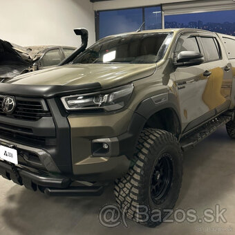 Bočné ochranné prahy nášľapy na Toyota Hilux - 15