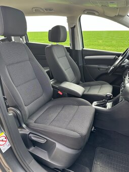Volkswagen Sharan 2.0 CR, 110 kW, DSG, rok 2017, 7 miestne - 15