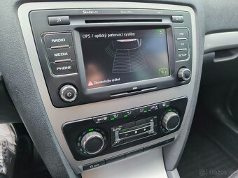 Škoda Octavia Combi TDI DSG 2012 Elegance - 15