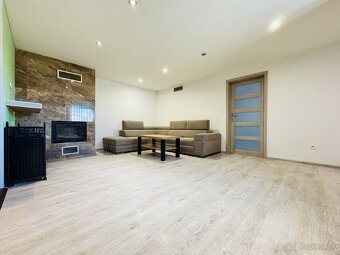 Na predaj priestranný 4i RD v obci Gajary. - 15