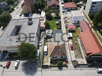 Pozemok s rodinným domom v centre Rusoviec - 15