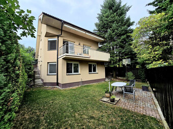 Na predaj 7 izbový rodinný dom so záhradou Mozartova-Staré M - 15