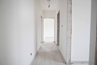 4-izbová novostavba rodinného domu s terasou, Nesvady, 540m2 - 15