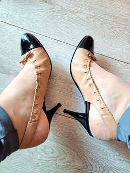 Predám originál Chanel kožené poltopánky 38.5 - 15