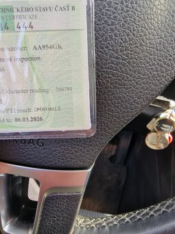 Sharan 2.0tdi DSG 103kW 7miest - 15