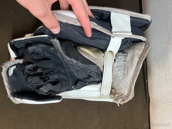 Brankárska výstroj - 15