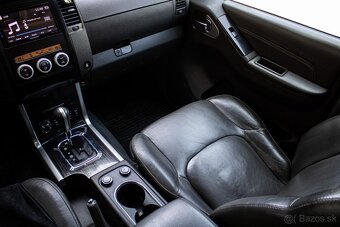 Nissan Pathfinder 3.0 V6 LE A/T - 15