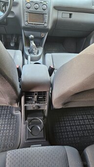 Volkswagen Touran - 15