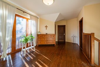 Na predaj | 6 izbový rodinný dom 241 m² - Chorvátsky Grob - 15