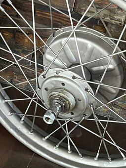 Prodám originál kola přední a zadní Jawa 350 SV - předválka - 15