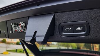 Volvo XC60 B5 2.0L Momentum Pro AWD A/T - 15