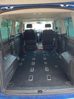 Volkswagen Caravelle T5 Facelift r. 2010 - 15