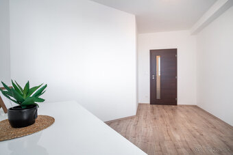 Na prenájom slnečný 3-izbový byt v Malackách - 15