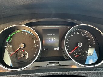 Volkswagen Golf e - 15