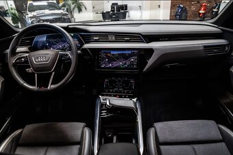Audi E-tron - 15