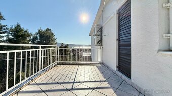 Dom s tromi apartmánmi v centre, Starigrad Paklenica - 15