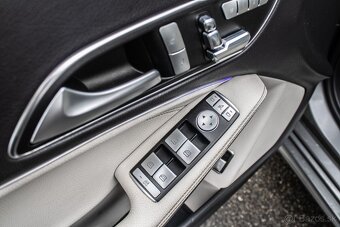 Mercedes-Benz CLA 250 4MATIC - 15