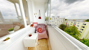2 izbový svetlý byt s perfektným výhľadom - presklená loggia - 15