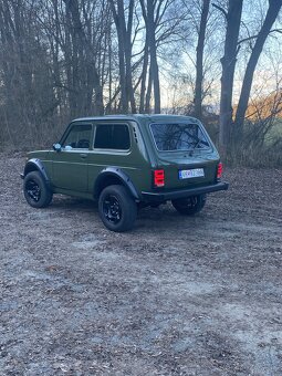 Lada Niva 1.7i - 15
