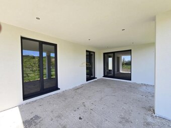 NOVÝ 4i RD 112 m² s terasou 27 m² + 600 m² pozemkom / Ďurkov - 15