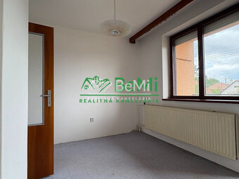 Predaj rodinného domu Urmince 109-12-ROCH - 15