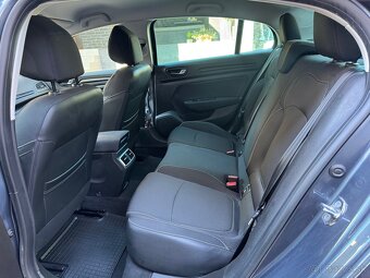 Renault Megane 1.6 16v 2017 43000km POJAZDNÉ - 15