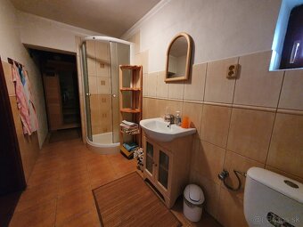 Pôvodná drevenica s výhľadom na Tatry - 15