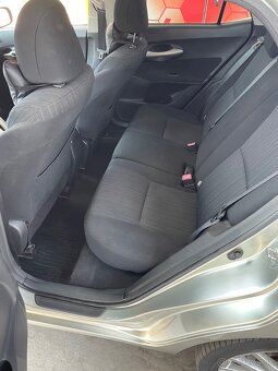 Toyota Auris 2.0D 2008 roč. - 15
