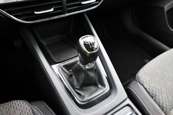 octavia combi 4  1.5 TSI  110Kw First Edition rok 2020 - 15