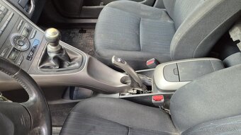 Toyota Auris 1,6i 91kw kód: 1ZR-FE - 15
